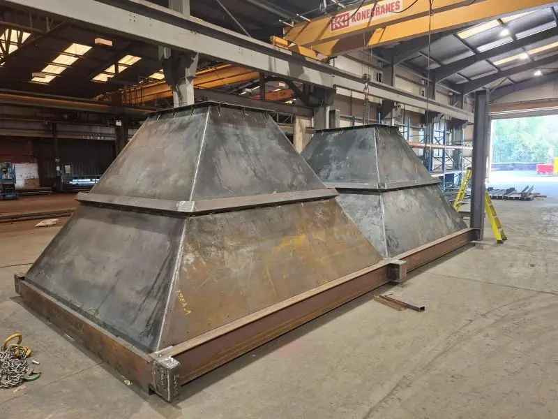 Two-bin frame in the workshop